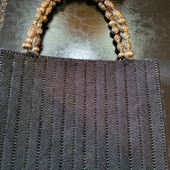 Small black knit paper bag purse with metal bead handle - Picture 3 of 6